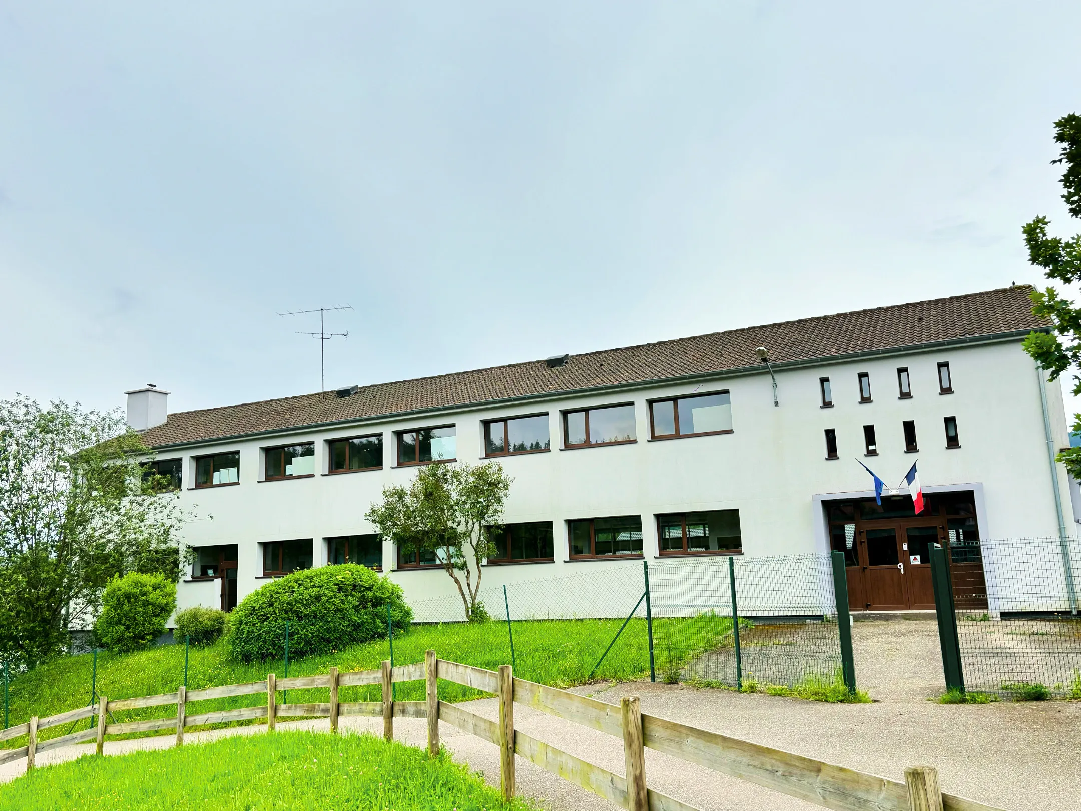 École élémentaire — Lutzelhouse